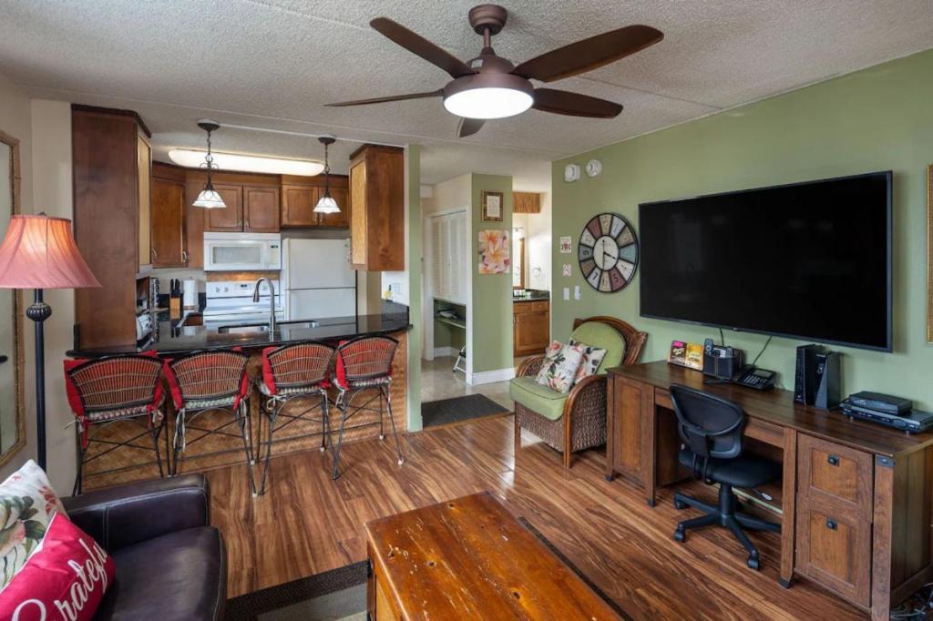 Heart Of Waikiki,1Bdrm,Free Parking, Wifi,No Resort Fees,Youtube,Netflix ! Honolulu Exterior photo