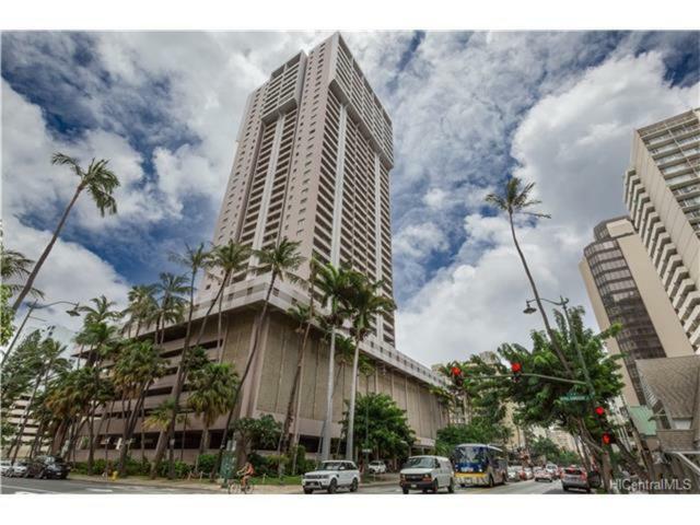 Heart Of Waikiki,1Bdrm,Free Parking, Wifi,No Resort Fees,Youtube,Netflix ! Honolulu Exterior photo
