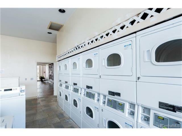 Heart Of Waikiki,1Bdrm,Free Parking, Wifi,No Resort Fees,Youtube,Netflix ! Honolulu Exterior photo