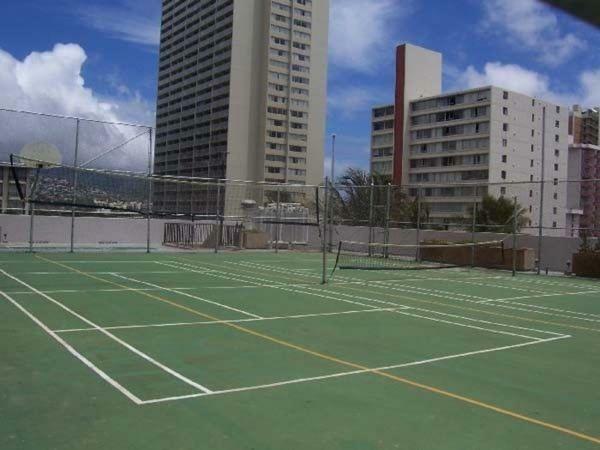 Heart Of Waikiki,1Bdrm,Free Parking, Wifi,No Resort Fees,Youtube,Netflix ! Honolulu Exterior photo